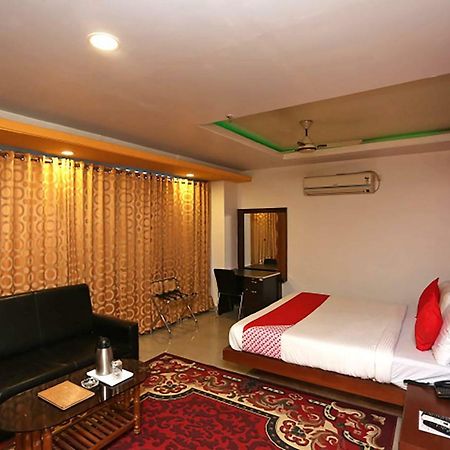 Oyo 38191 Dayal Residency Hotel Jajpur Buitenkant foto