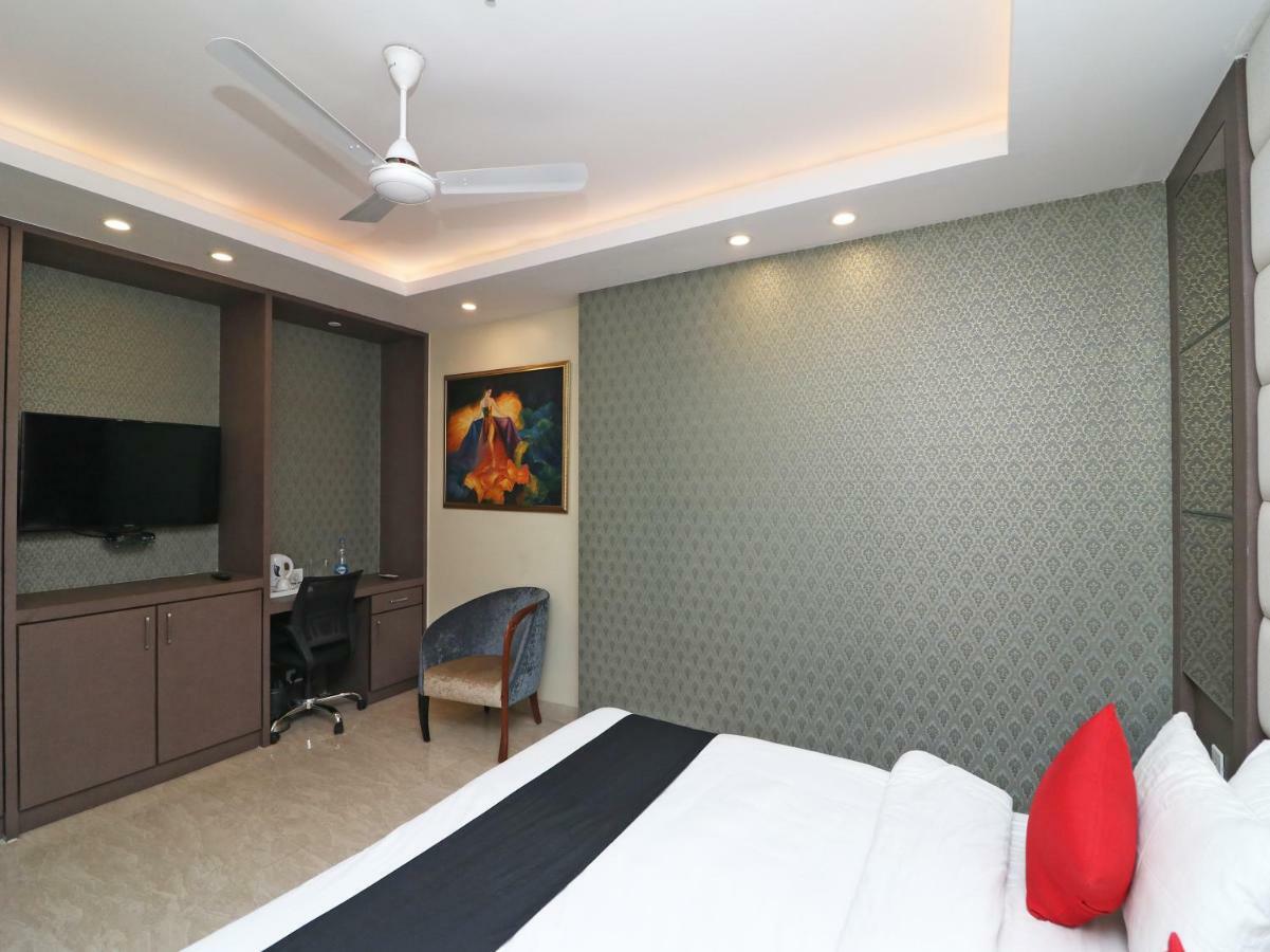 Oyo 38191 Dayal Residency Hotel Jajpur Buitenkant foto