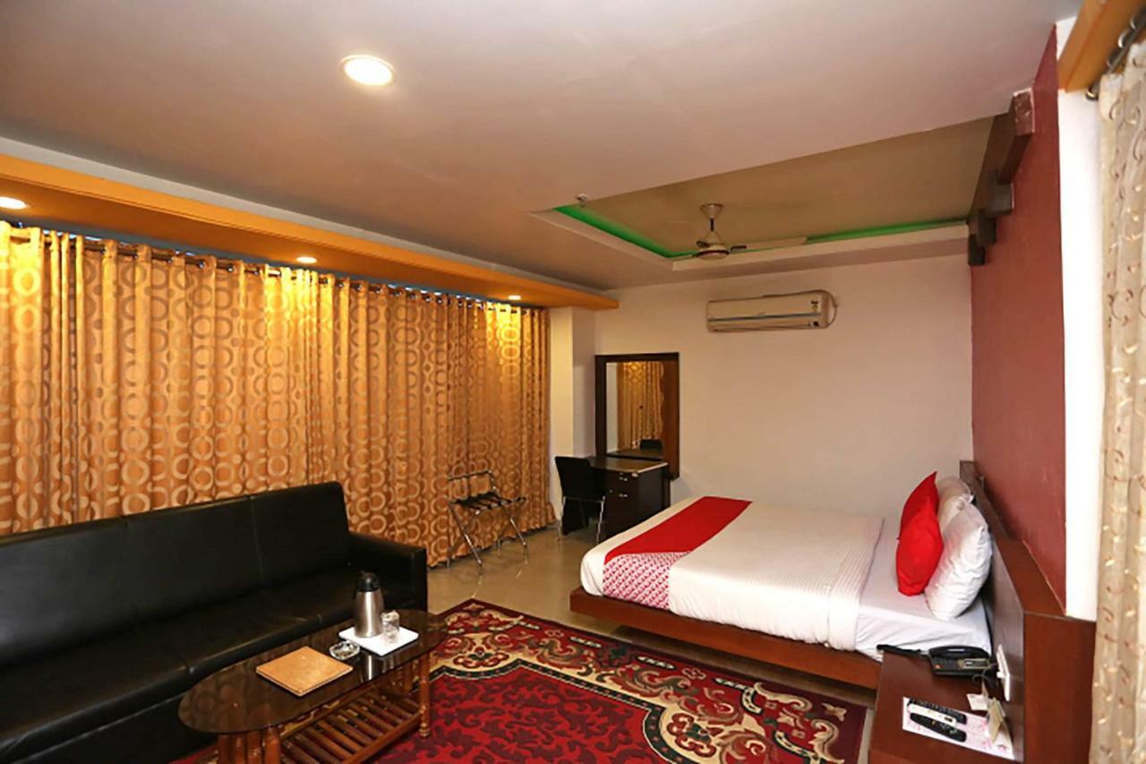 Oyo 38191 Dayal Residency Hotel Jajpur Buitenkant foto